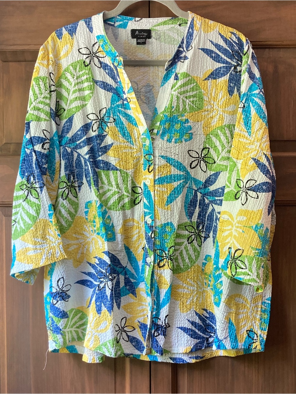 Analogy Woman Green, Blue, & Yellow Floral Print 3/4 Sleeve BU Shirt 1X